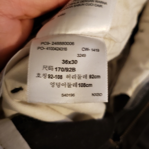 Levis sta press trousers. Black. 36"x30" - Picture 3 of 3